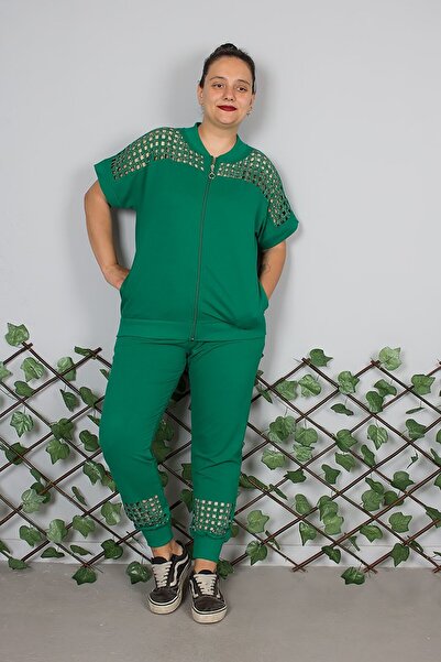 Truva XXL Κομψό πράσινο σετ αθλητικών φορμών με λεπτομέρεια στον ώμο σε μεγάλο μέγεθος