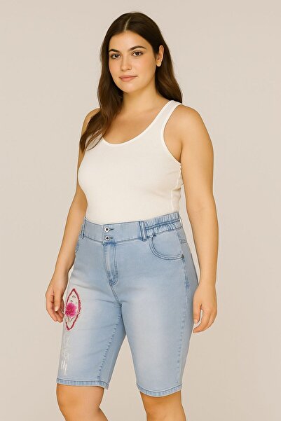 Nihal Eren Butik Büyük Beden Beli Lastikli Çiçek Desenli Diz Üstü Şort