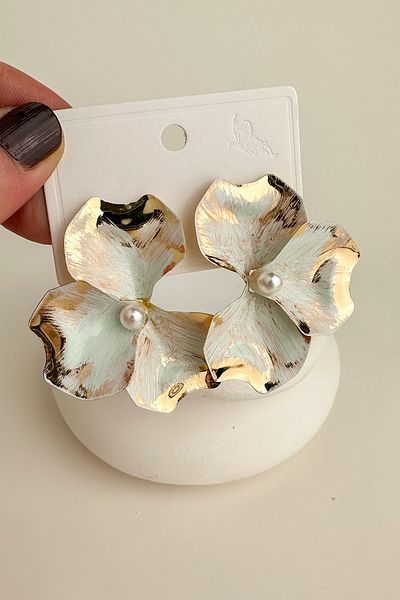 Modex Pearl Detail White Light Flower Earrings (5cm)