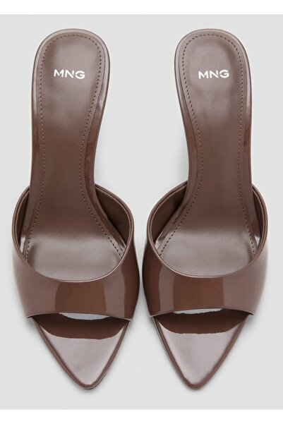 MANGO Woman Rugan görünümlü topuklu sandalet