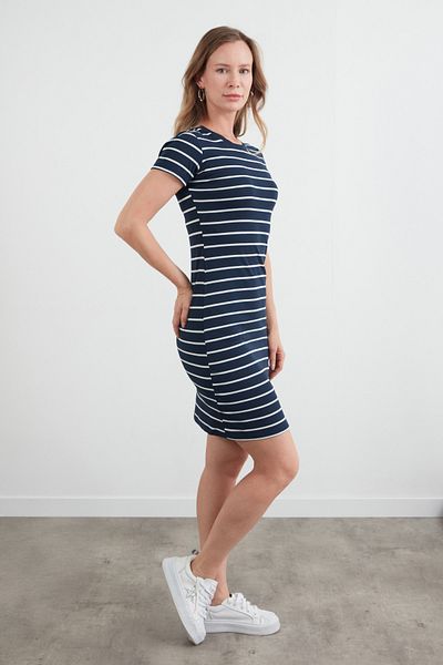 Fulla Moda Ριγέ φόρεμα με λαιμόκοψη