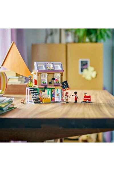 Toptan Bulurum Friends Music Store and Apartment 42653