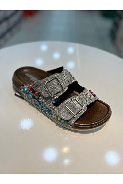 Akınal Bella Κομψές γυναικείες φλατ παντόφλες Esem με διπλή πόρπη και πέτρες