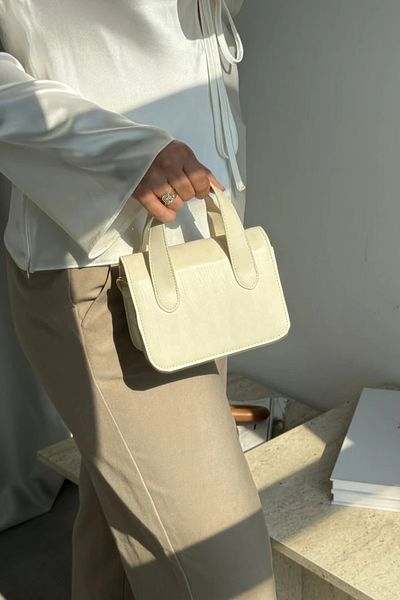 LEONAS Small Size Women's Hand and Shoulder Bag Wora Cream with Stitching Detail