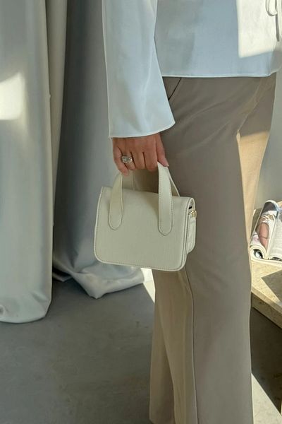 LEONAS Small Size Women's Hand and Shoulder Bag Wora Cream with Stitching Detail