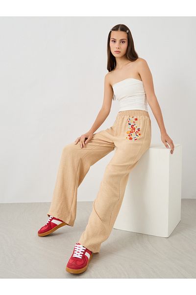 Styli Embroidered Detail Wide Leg Pants with Elasticated Waistband