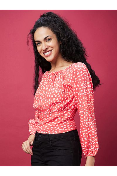 Globus By Styli بلوزة نسائية برتقالية اللون مطبوعة بالكامل ومطرزة بفتحة رقبة مربعة