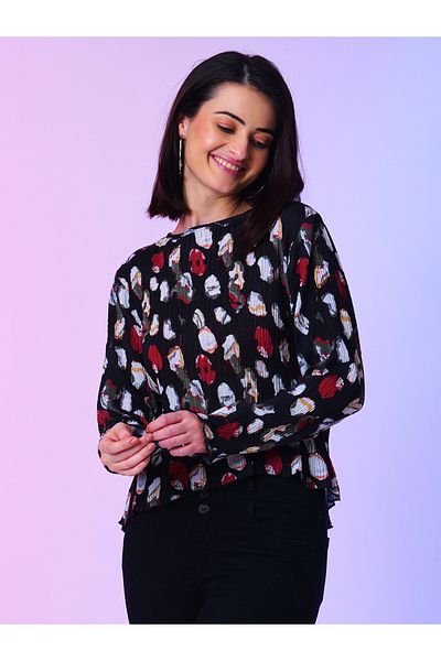 Globus By Styli بلوزة مطبوعة برقبة دائرية وأكمام طويلة