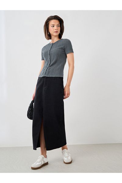 Styli Textured Striped Knitted Buttoned Top