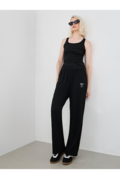 Styli بنطلون رياضي نسائي أسود اللون برباط خصر مطرز