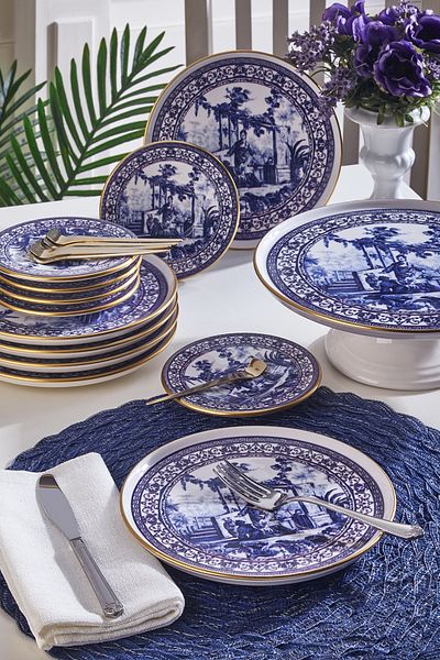 Fecra Markis 19 Piece Presentation and Service Set