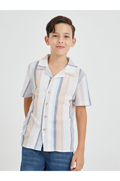 Styli قميص مخطط بأزرار وأكمام قصيرة