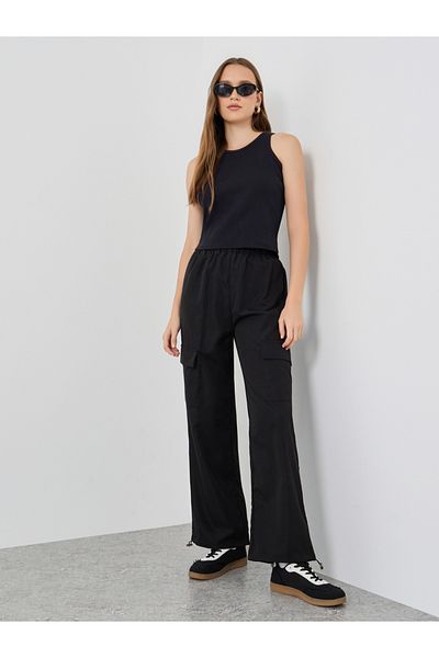 Styli Solid Wide Leg Cargo Pockets Pants