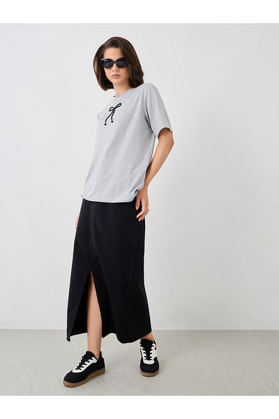 Styli Embellished Short Sleeve Regular Fit T-Shirt