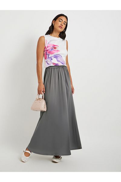Styli Solid Pleated A-Line Maxi Skirt