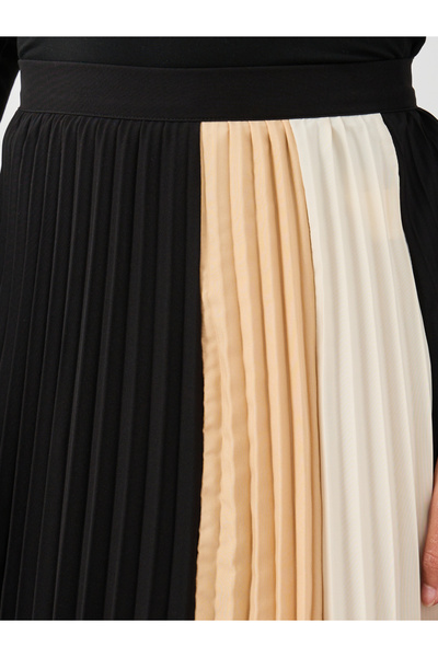 Styli Color Block Pleated A-Line Midi Skirt