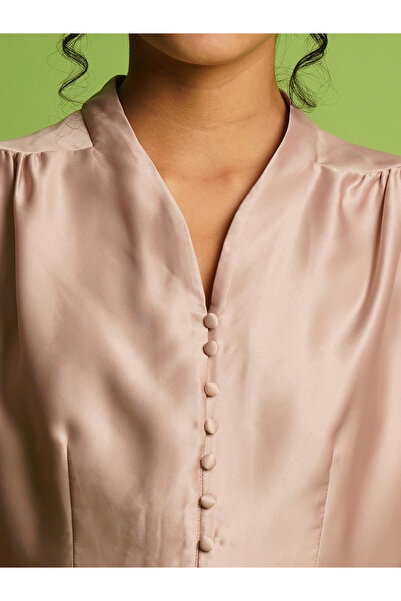 Globus By Styli Solid Satin V-Neck Flutter Sleeve Peplum Top