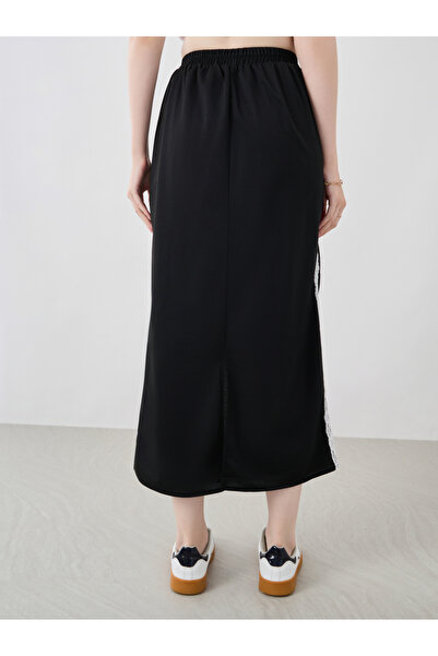 Styli Side Lace Detail Straight Fit Midi Skirt