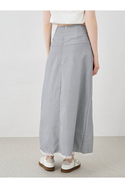 Styli Striped Lace Hem Buttoned Maxi Skirt
