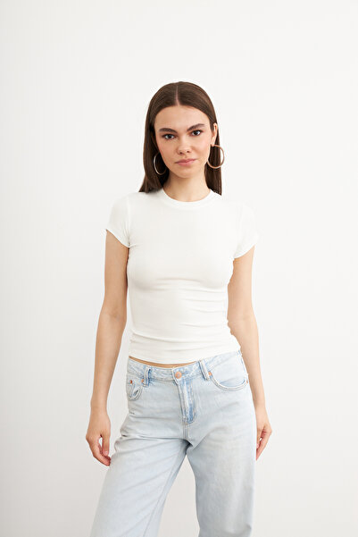 Ladima تي شيرت نسائي أبيض بياقة دائرية وأكمام قصيرة فائق النعومة