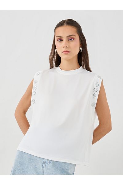 Styli Embellished Crew Neck Sleeveless Top