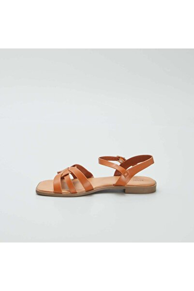 KIABI Sandals with buckled strap BROWN