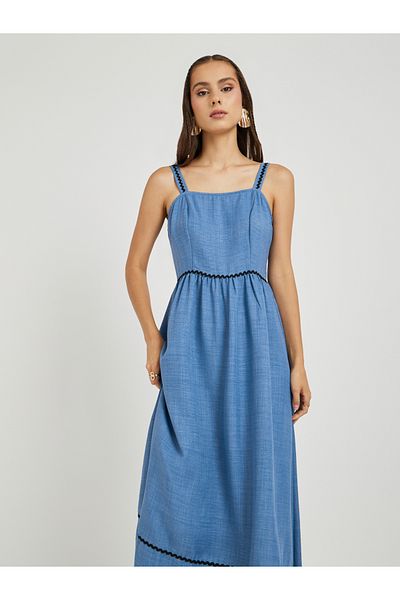 Styli Solid Sleeveless Lace Trim Maxi Dress