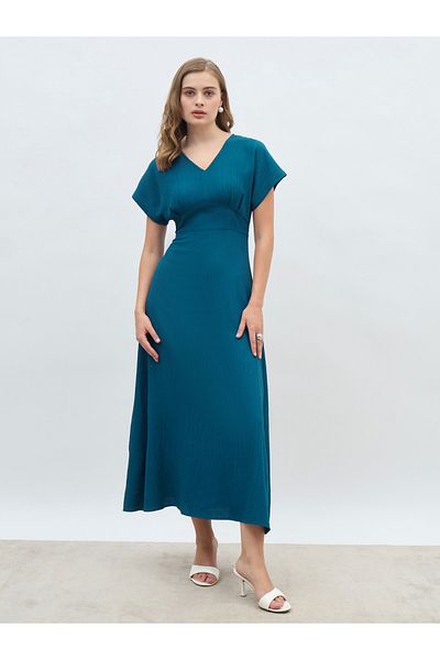 Styli Crinkled Extended Sleeves A-Line Maxi Dress