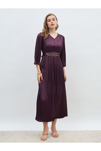 Styli Solid 3/4 Sleeves Pleated A-line Maxi Dress with Belt