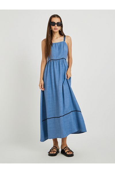 Styli Solid Sleeveless Lace Trim Maxi Dress