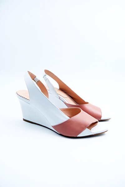 Tenau حذاء نسائي بكعب عريض من الجلد الطبيعي