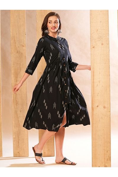 Globus By Styli Women Black Printed Collared A-Line Midi Dress