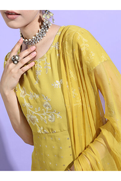 Vishudh By Styli Printed Short Sleeves A-Line Maxi Dress with Dupatta