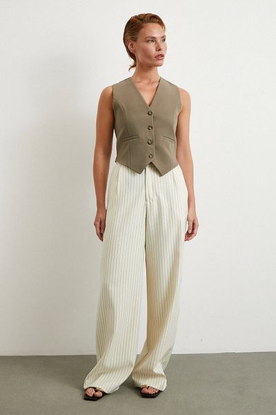 Never more Lined Cup Vest Khaki