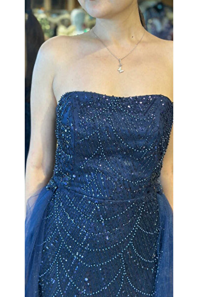 Abiyeniall Lacivert Straplez Yaka Tül Pelerin Etekli Pullu Boncuklu Uzun Abiye Elbise 7705