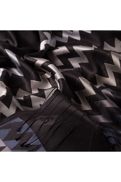 ipekevi Black Zig Zag Patterned Silk Shawl