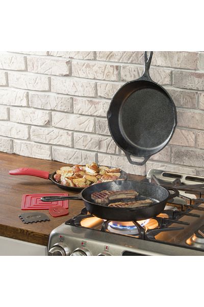 Lodge Round Shape Durable Cast Iron Grill Pan with Ergonomic Handle Black