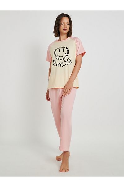 Styli Graphic Print T-Shirt and Pyjama Set