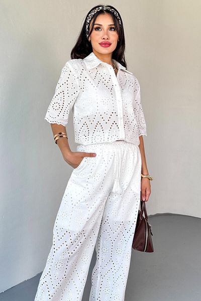 Cappmoda TKM-13326 بدلة مكونة من قميص أبيض وسروال مبطن