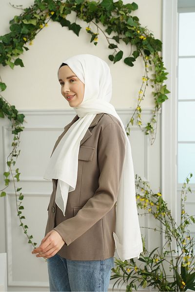 ARMANDA Princess Series Frameworked Solid Pattern Shawl
