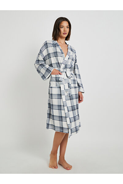Styli Checked Pattern Robe with Pockets Details