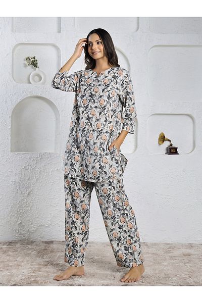 Sanskrutihomes By Styli Women Floral Printed Pure Cotton Top and Pyjama Set