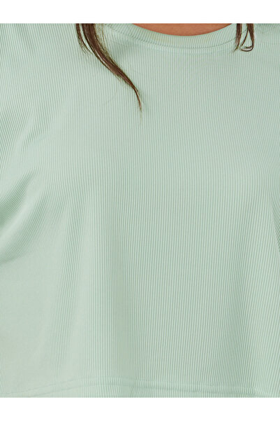 Styli Solid Short Sleeve Crop T-Shirt and Shorts Set