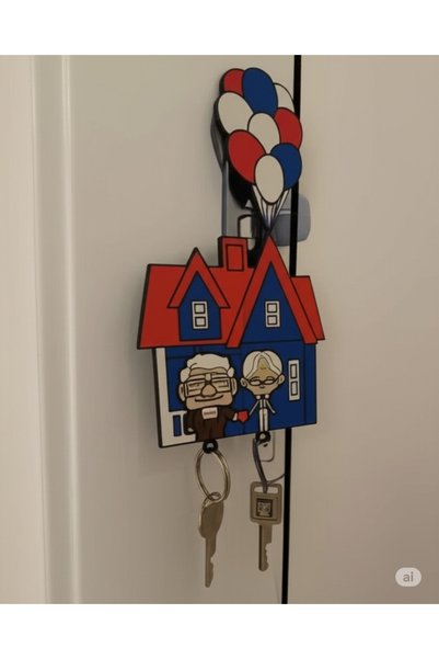 FAMEMUS ACCESSORY 3D Balloon House Themed Door Ornament and Keychain Holder