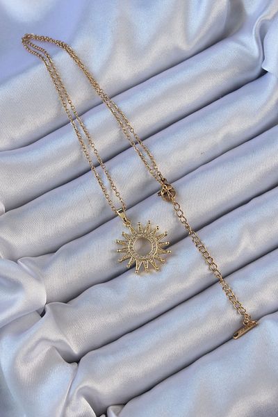 Skygo Gold Colored 316L Steel Zircon Cubic Zirconia Sun Pendant - Shining Tj-Bko9105