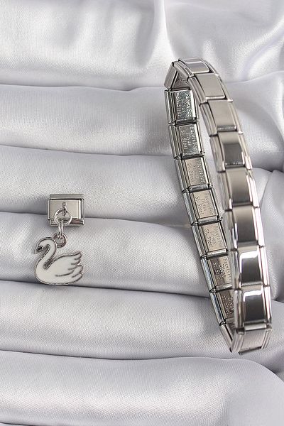 Skygo White Swan Model Nomination Charm - 316L Steel Silver Color Dangle Tj-Bc1160