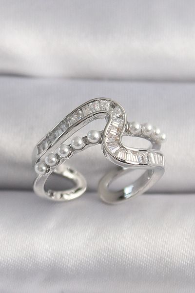 Skygo Brass Silver Color Zircon Stone Pearl Detail Vip Series Women's Ring - Tj-Byk3511