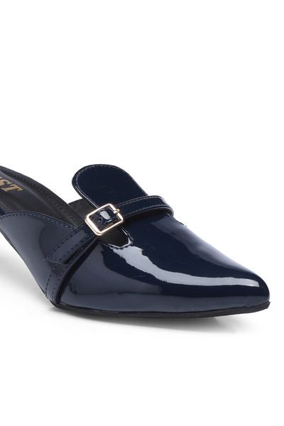 GNIST By Styli Buckle Detail Pointed Toe Kitten Heel Mules