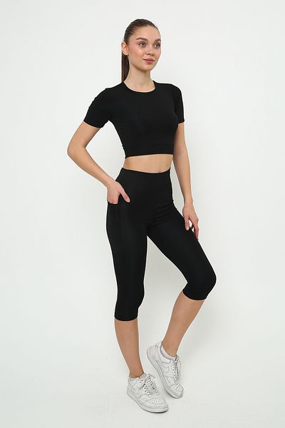 OPENDO Crew Neck Short Sleeve Crop & Pocket Capri Leggings Two-Piece Set (Without Pads)
