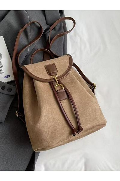 Styli Contrast Trim Claw Clasp Backpack with Drawstring